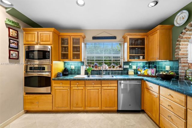 1255 Algardi Avenue, Coral Gables, FL 33146