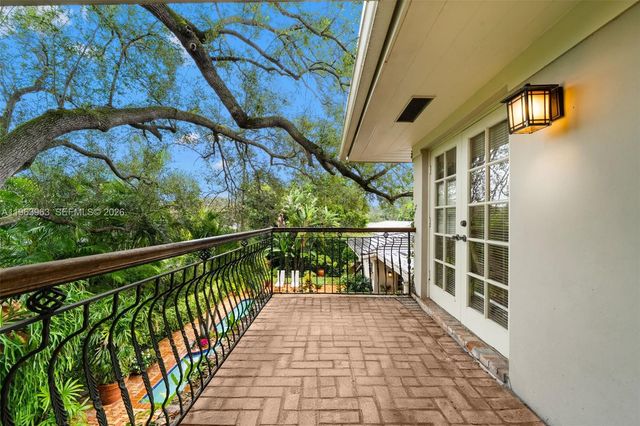 1255 Algardi Avenue, Coral Gables, FL 33146