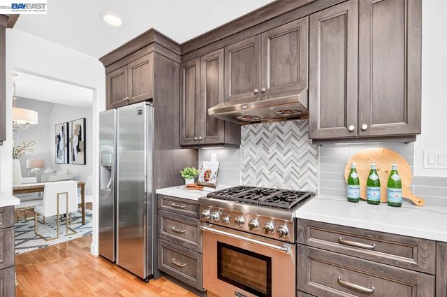 282 Del Valle Ct, Pleasanton, CA 94566