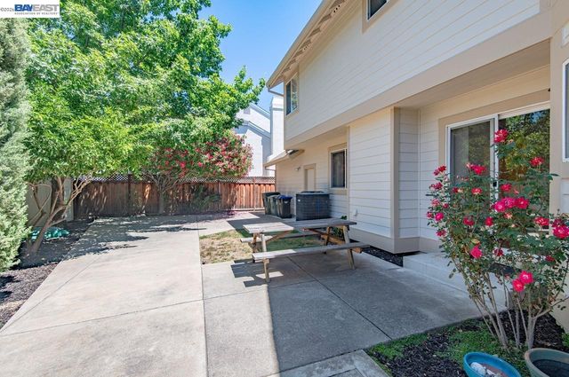 282 Del Valle Ct, Pleasanton, CA 94566
