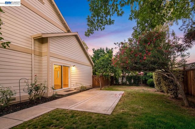 282 Del Valle Ct, Pleasanton, CA 94566