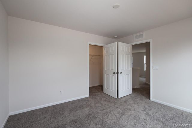 360 Hidden River W, Holly Township, MI 48442