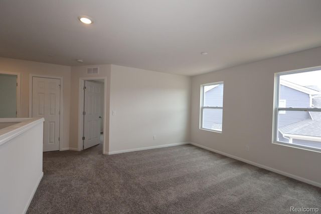 360 Hidden River W, Holly Township, MI 48442