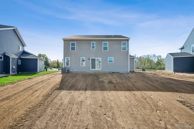 360 Hidden River W, Holly Township, MI 48442