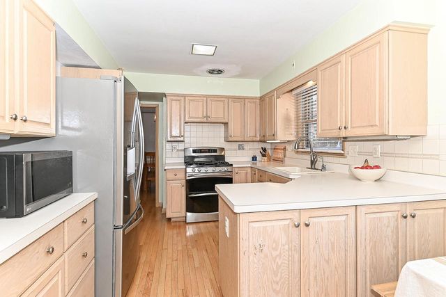 4265 N 163rd STREET, Brookfield, WI 53005