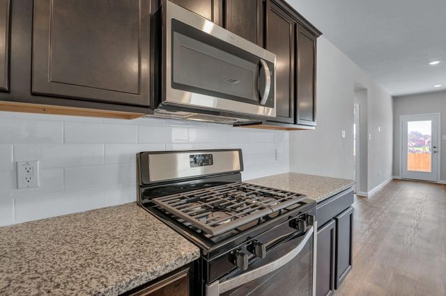 585 Apache Plum DR, Kyle, TX 78640