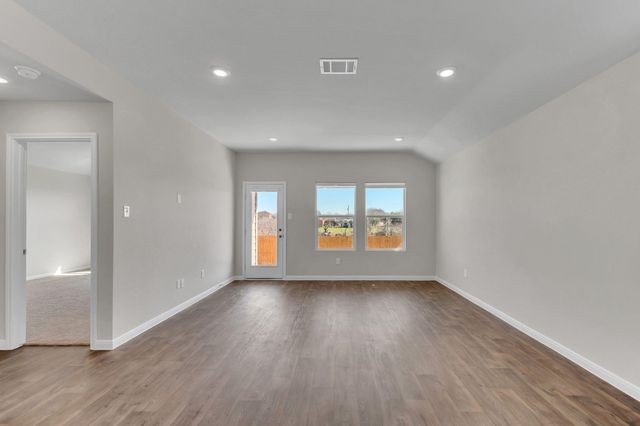 585 Apache Plum DR, Kyle, TX 78640