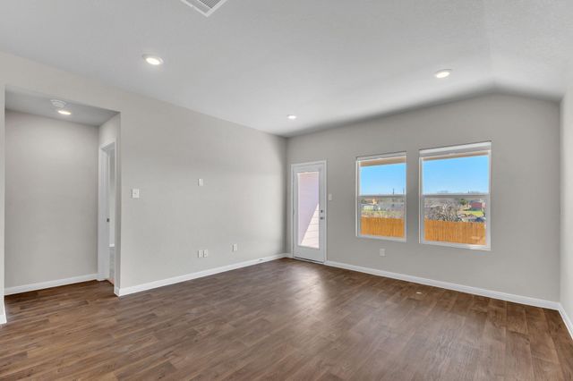 585 Apache Plum DR, Kyle, TX 78640