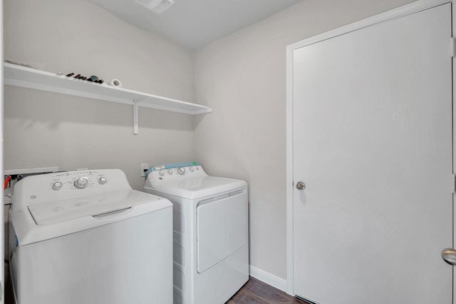 585 Apache Plum DR, Kyle, TX 78640