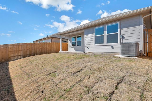 585 Apache Plum DR, Kyle, TX 78640