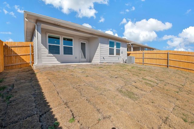 585 Apache Plum DR, Kyle, TX 78640