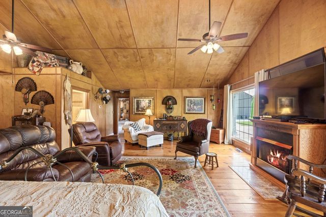 8272 Old Zebulon Road Road, Molena, GA 30258