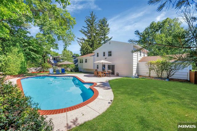 5 Fairview Avenue, West Orange, NJ 07052