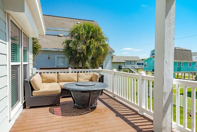13827 Pirates Beach Blvd, Galveston, TX 77554