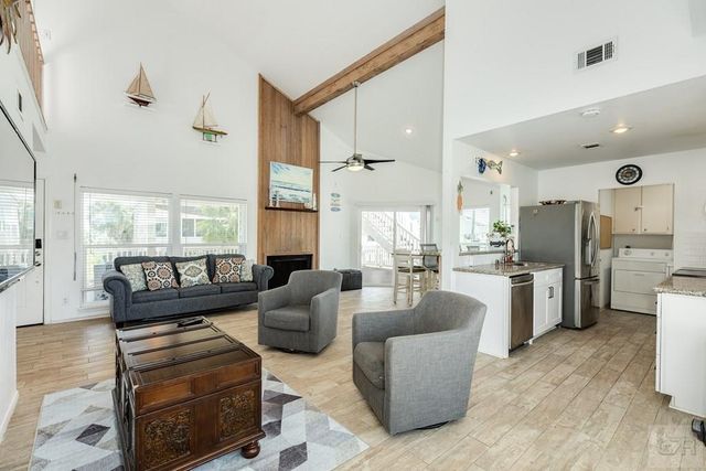 13827 Pirates Beach Blvd, Galveston, TX 77554