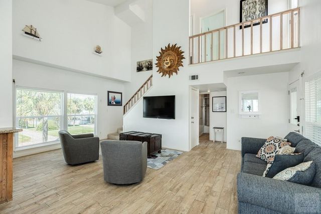 13827 Pirates Beach Blvd, Galveston, TX 77554