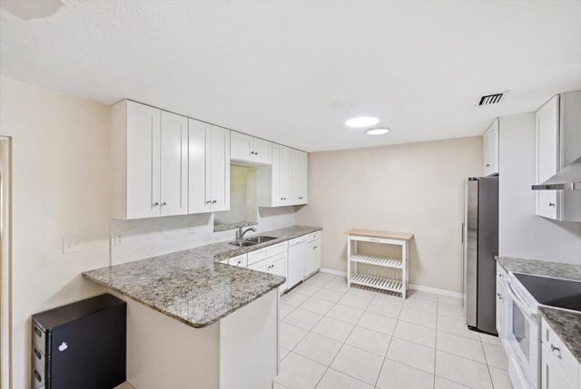 667 SE Faith Terrace, Port St. Lucie, Port St Lucie, FL 34983