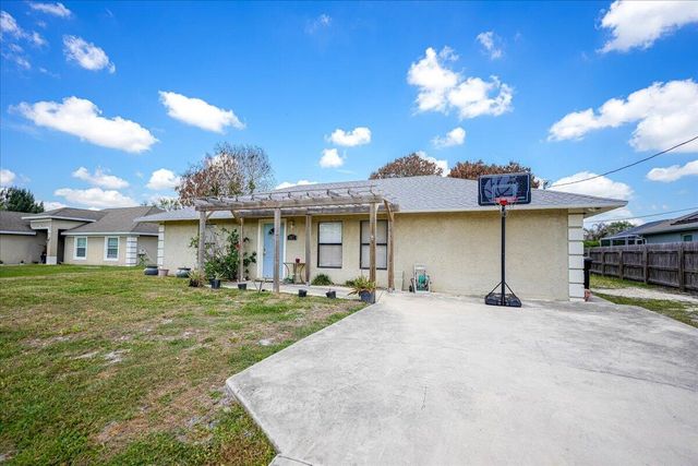 667 SE Faith Terrace, Port St. Lucie, Port St Lucie, FL 34983