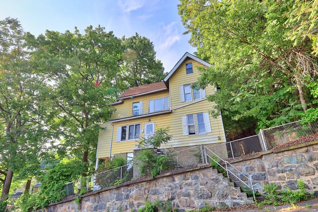 7 Ashley Street, Waterbury, CT 06704