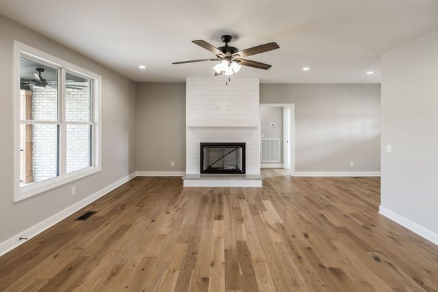 159 S Ray Rd, Portland, TN 37148