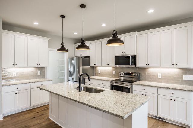 159 S Ray Rd, Portland, TN 37148