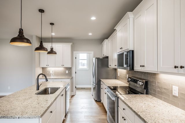 159 S Ray Rd, Portland, TN 37148