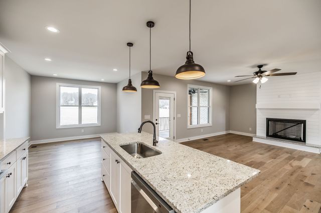 159 S Ray Rd, Portland, TN 37148