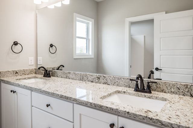 159 S Ray Rd, Portland, TN 37148