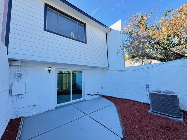 9114 Kempwood Drive 9114, Houston, TX 77080