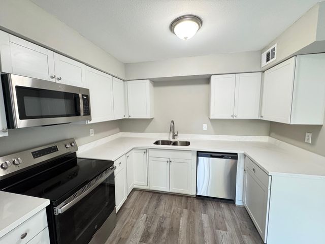 9114 Kempwood Drive 9114, Houston, TX 77080