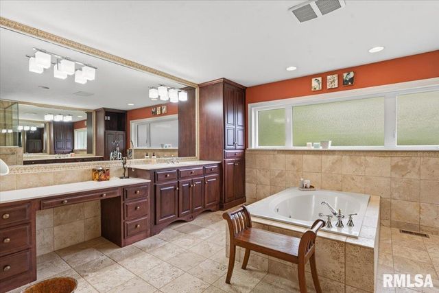 41 Forest Ridge, Springfield, IL 62712