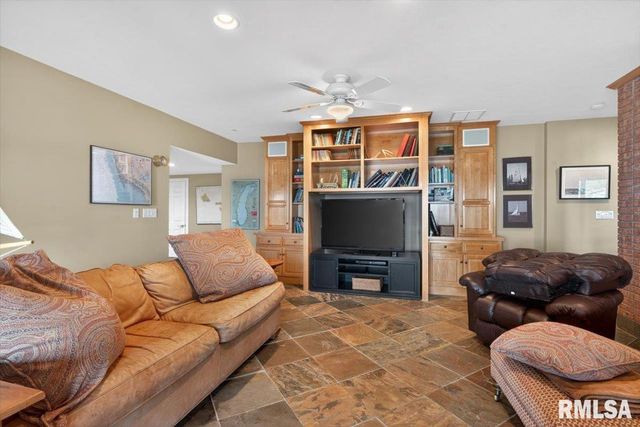 41 Forest Ridge, Springfield, IL 62712