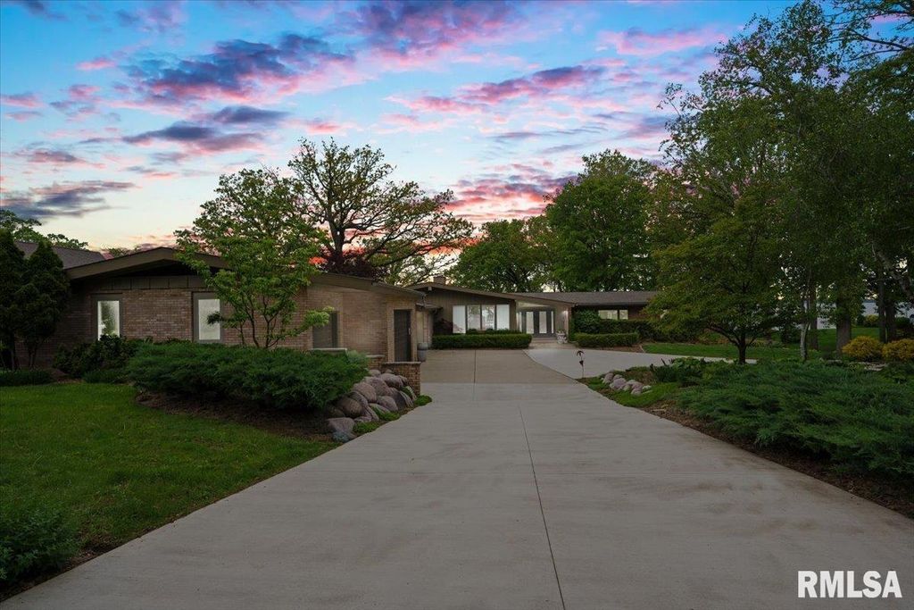 41 Forest Ridge, Springfield, IL 62712