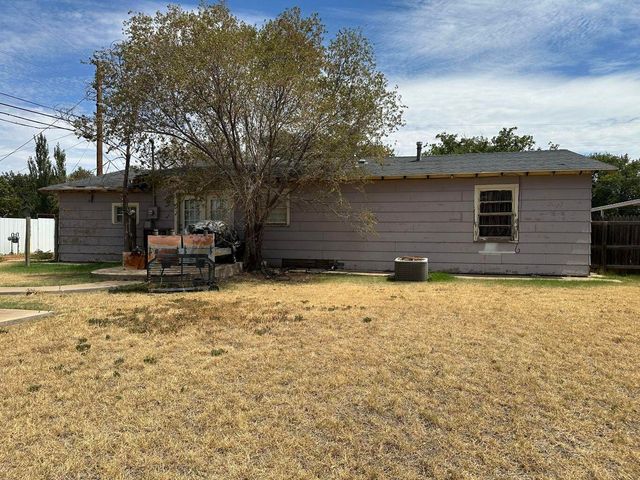 1007 Xenia Street, Plainview, TX 79072