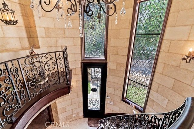 207 Blue Lake Road, Lake Arrowhead, CA 92352