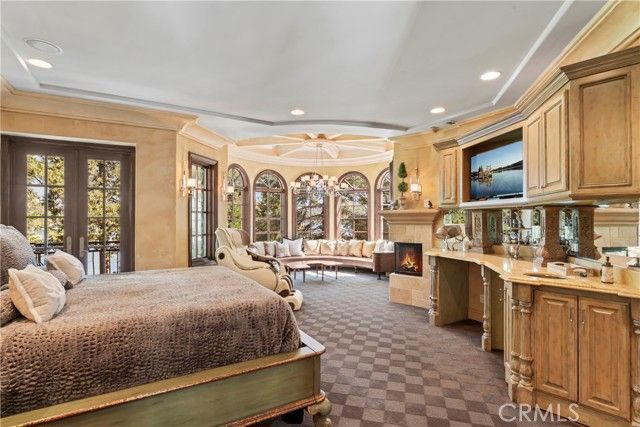 207 Blue Lake Road, Lake Arrowhead, CA 92352