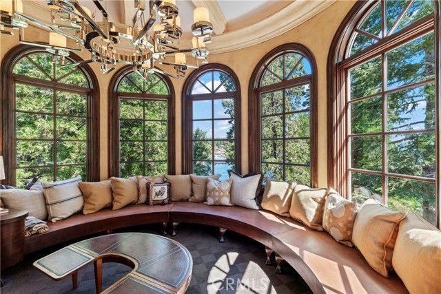 207 Blue Lake Road, Lake Arrowhead, CA 92352