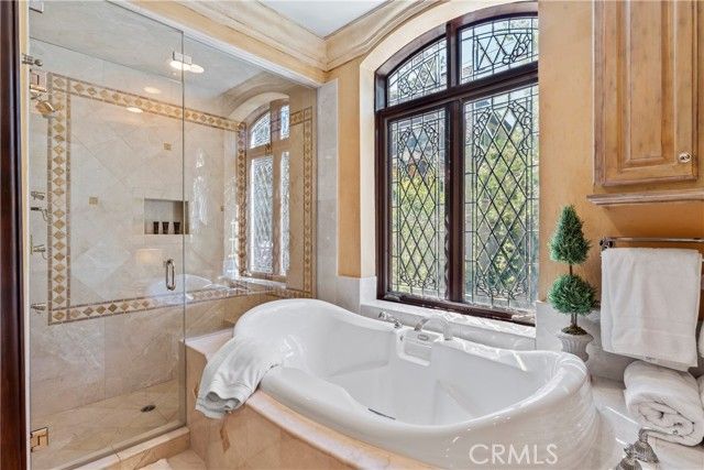 207 Blue Lake Road, Lake Arrowhead, CA 92352