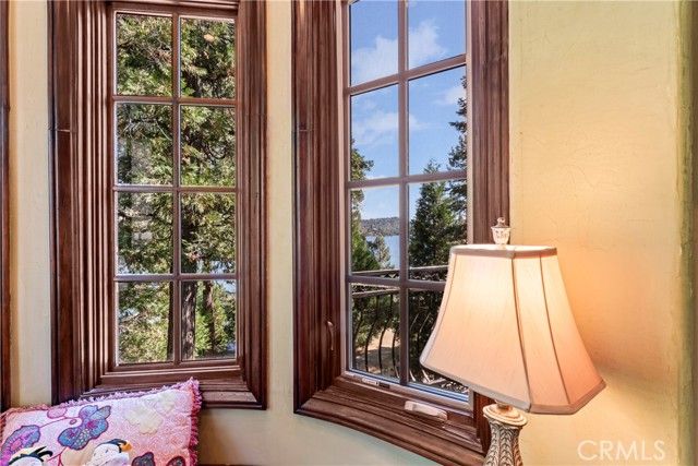 207 Blue Lake Road, Lake Arrowhead, CA 92352