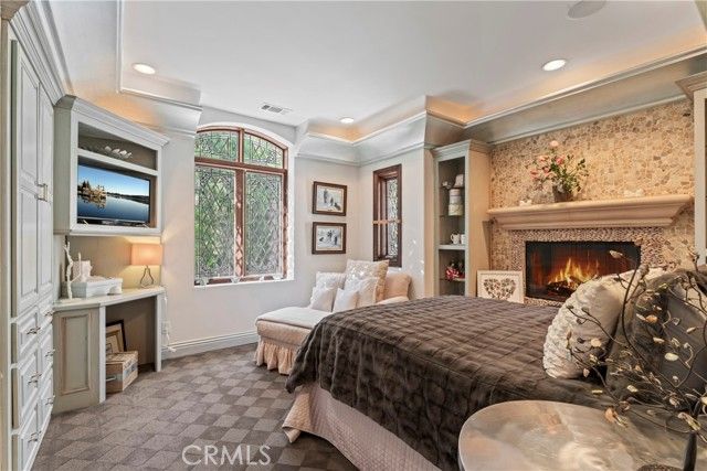 207 Blue Lake Road, Lake Arrowhead, CA 92352