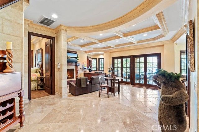 207 Blue Lake Road, Lake Arrowhead, CA 92352