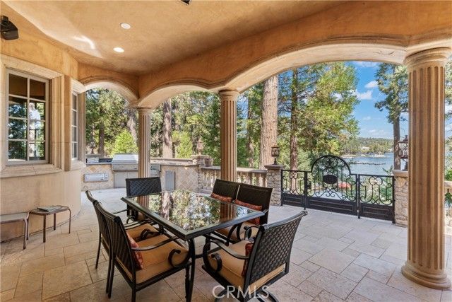 207 Blue Lake Road, Lake Arrowhead, CA 92352