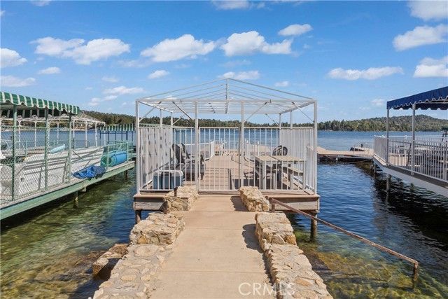 207 Blue Lake Road, Lake Arrowhead, CA 92352