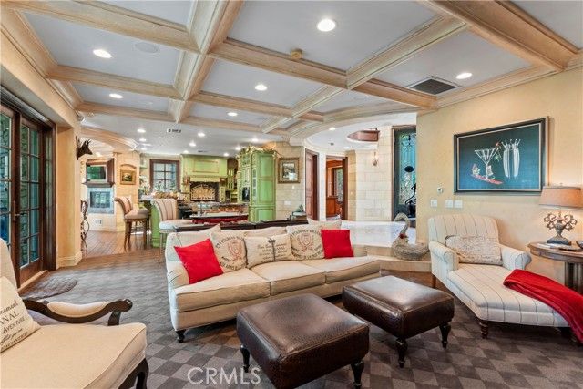 207 Blue Lake Road, Lake Arrowhead, CA 92352