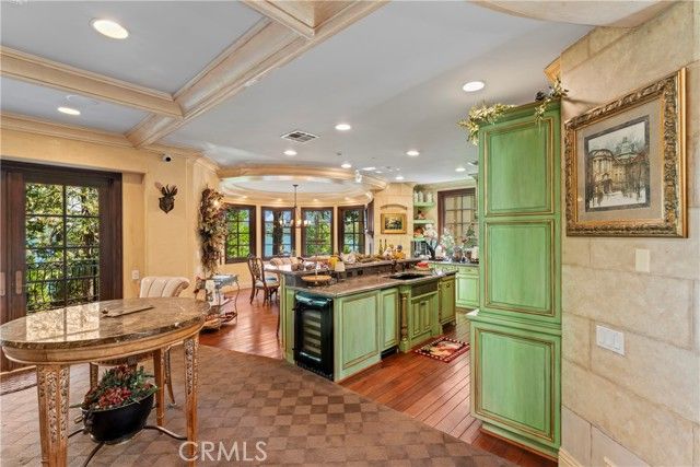 207 Blue Lake Road, Lake Arrowhead, CA 92352