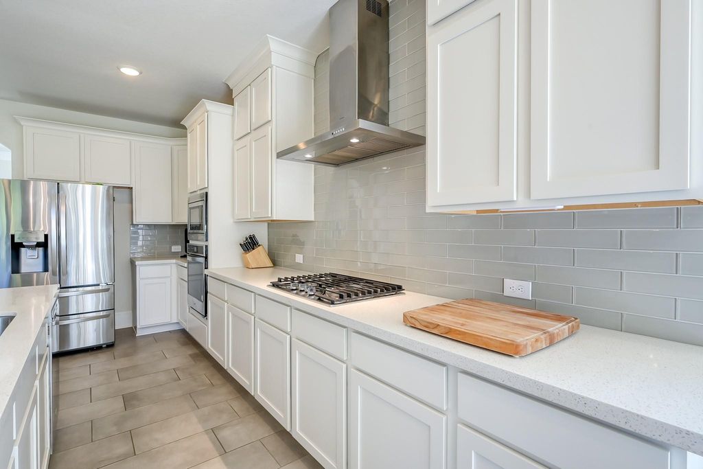 359 Calmato Woods Way, Conroe, TX 77318