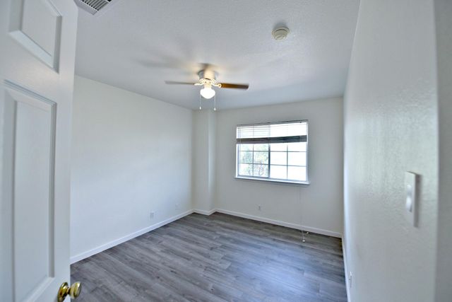 2001 Garrison DR, Leander, TX 78641