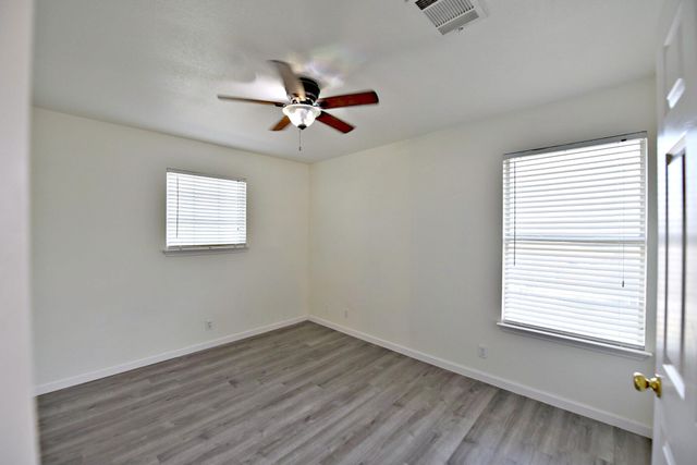 2001 Garrison DR, Leander, TX 78641