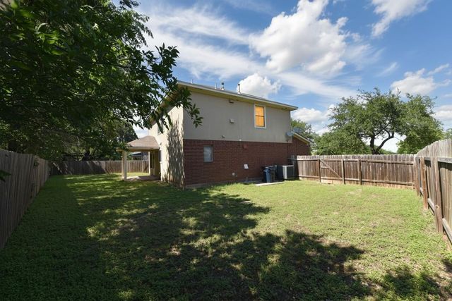 2001 Garrison DR, Leander, TX 78641