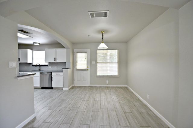 2001 Garrison DR, Leander, TX 78641